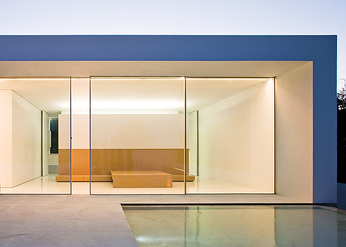 Display Image for Course: Where the Glass Is the Structure