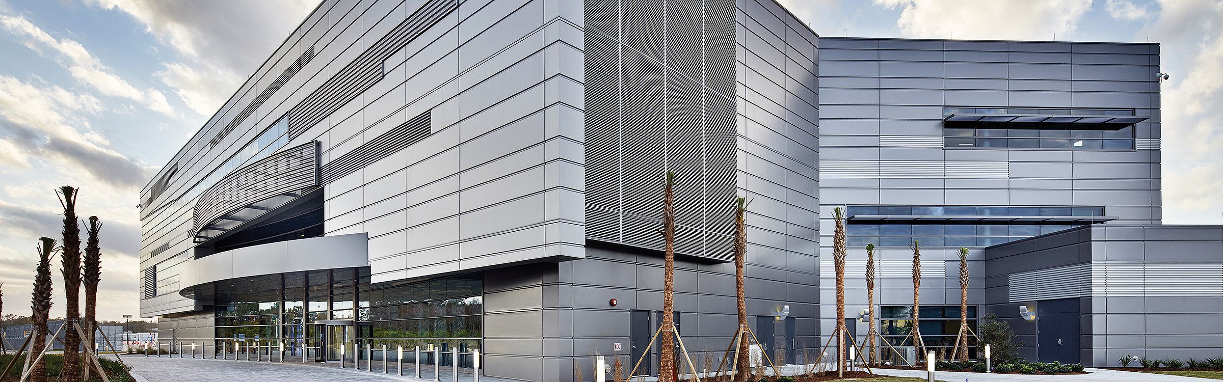 Image for the course: Designing and Integrating Modern Data Centers