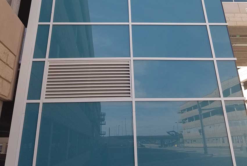 Airolite<sup>®</sup> Drainable Louvers Protect Against Water Penetration